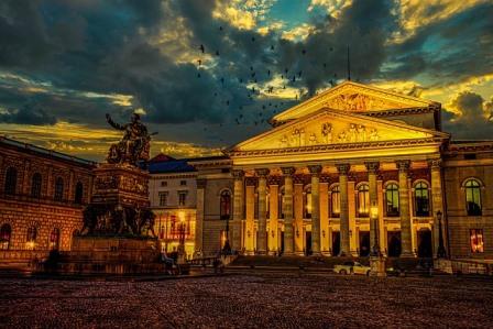 Bayerische Staatsoper spielt wieder vor vollem Haus